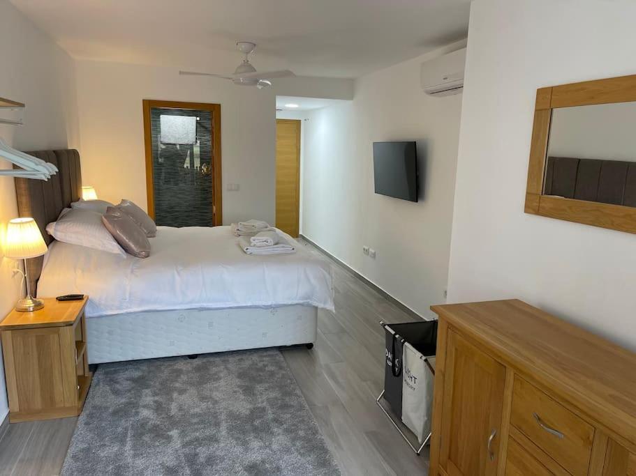 Mar Menor Golf Resort, Luxury Sleeps 6, Lake Views ムルシア エクステリア 写真